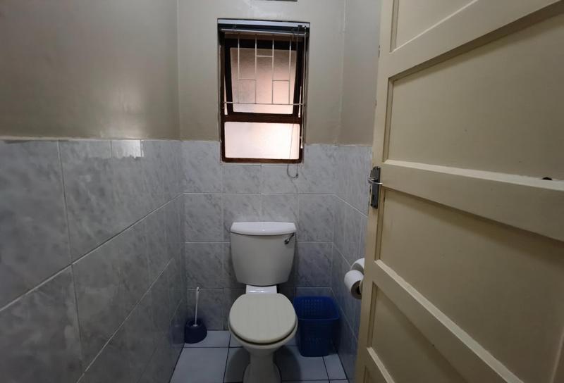 5 Bedroom Property for Sale in Thornton Western Cape